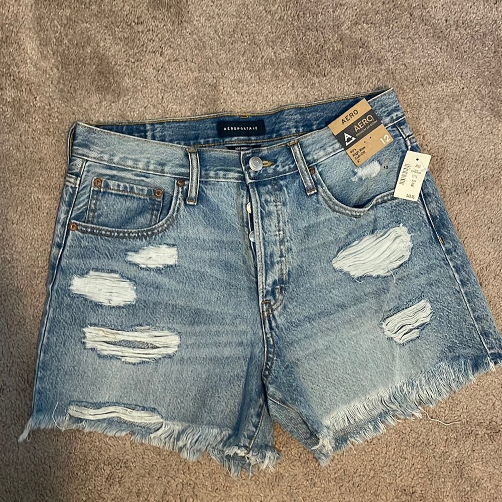 Aero Aeropostale 90’s High Rise shorts. Size 12.